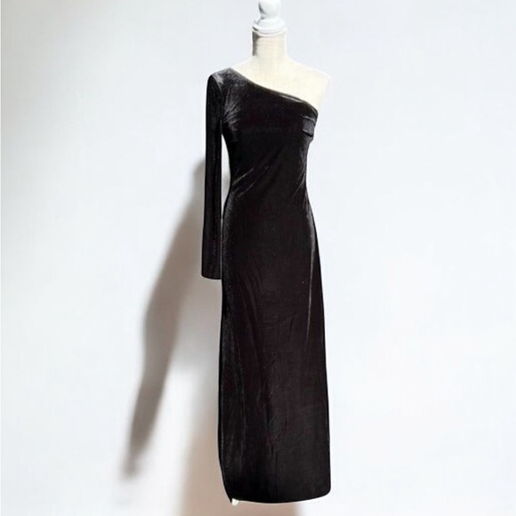 🌻NEW w.tag French Connection Black Velvet One Shoulder Maxi Dress Size 8 - Picture 3 of 12